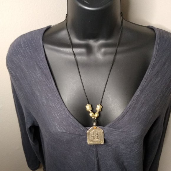 Vintage Metal Pendant String Necklace - Picture 3 of 16